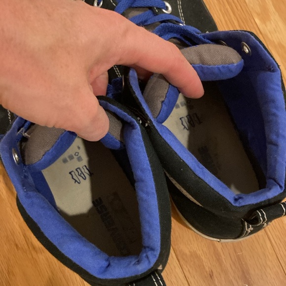 Men’s Converse Sneakers - Picture 5 of 7